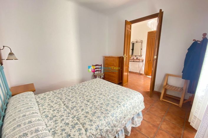 Image No.9-3 Bed Country House for sale