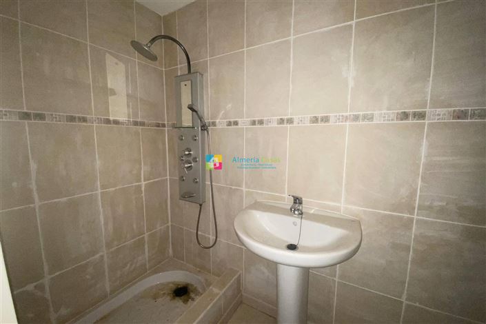 Image No.10-3 Bed Townhouse for sale