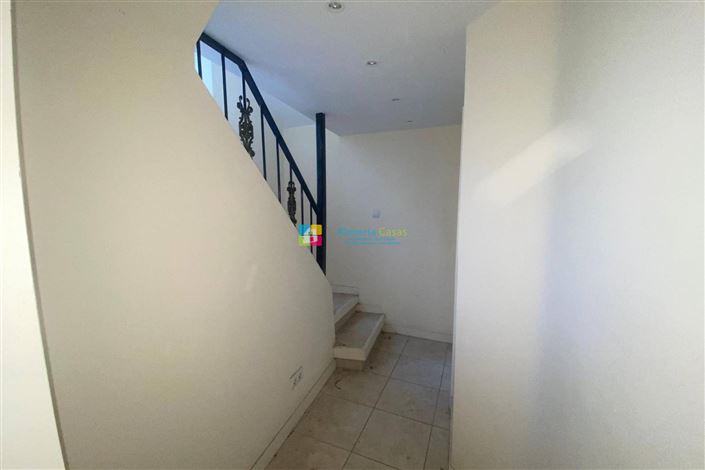 Image No.13-3 Bed Townhouse for sale