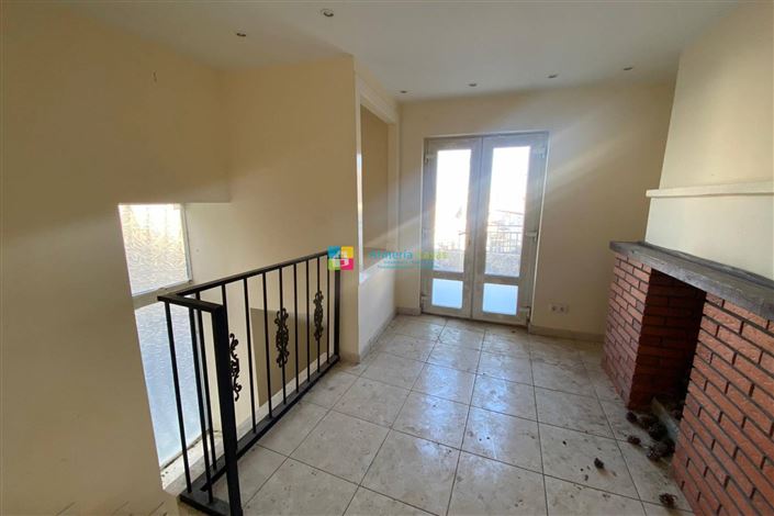 Image No.14-3 Bed Townhouse for sale