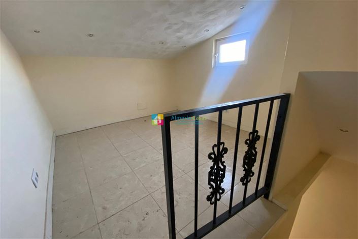 Image No.19-3 Bed Townhouse for sale