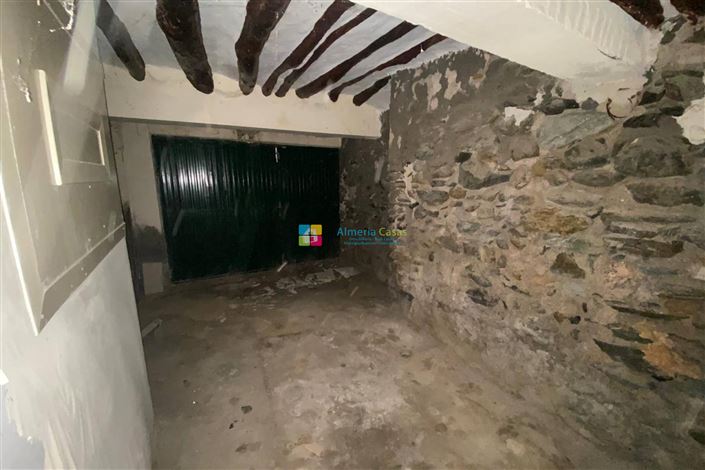 Image No.21-3 Bed Townhouse for sale