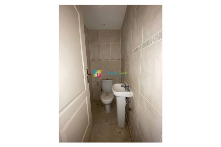 Image No.4-3 Bed Townhouse for sale