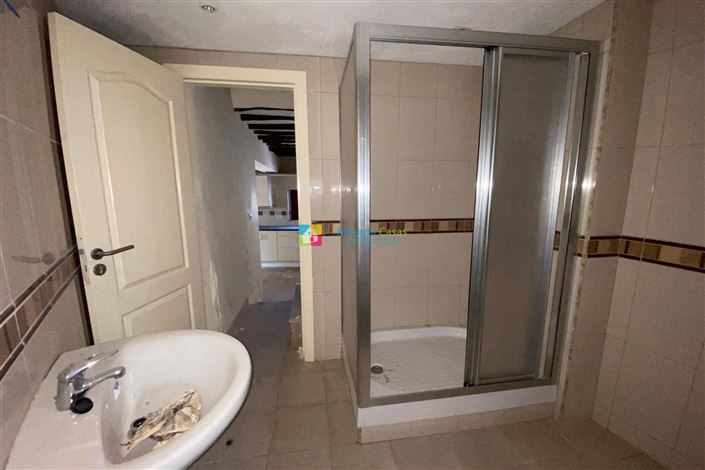 Image No.11-4 Bed Townhouse for sale