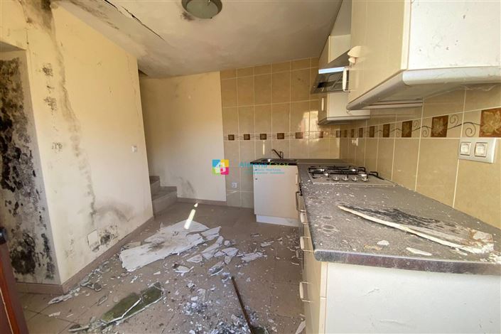 Image No.24-4 Bed Townhouse for sale