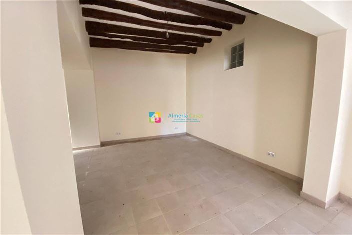 Image No.3-4 Bed Townhouse for sale