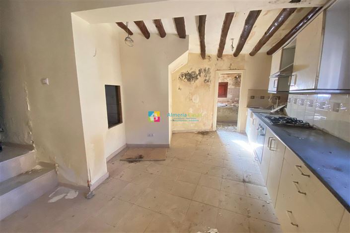 Image No.9-4 Bed Townhouse for sale