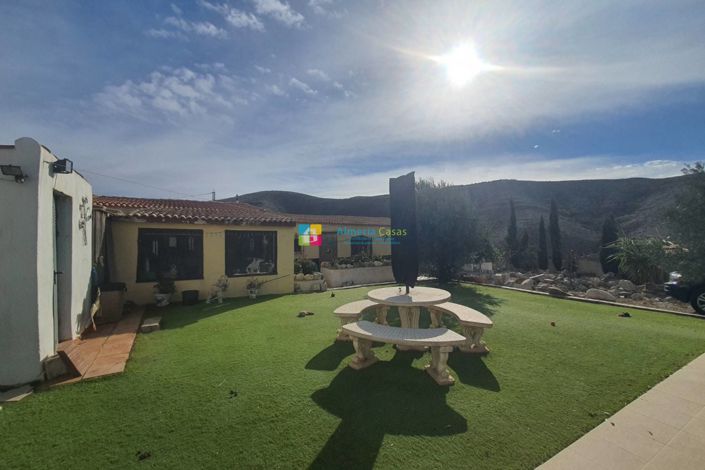 Image No.39-4 Bed Villa for sale