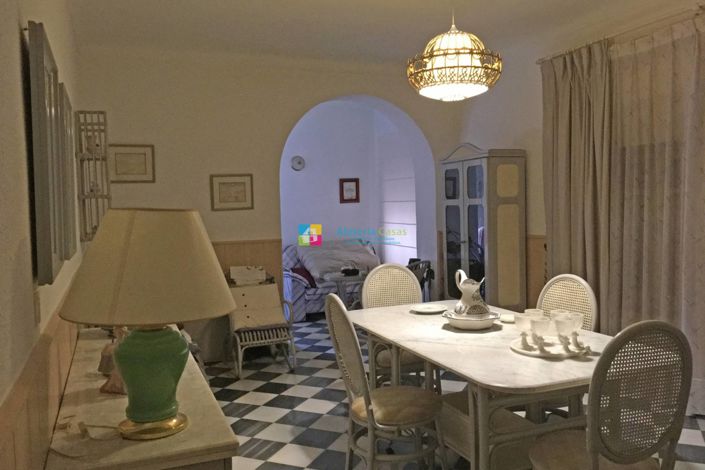 Image No.11-3 Bed Townhouse for sale