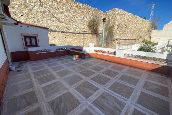 Image No.28-3 Bed Townhouse for sale