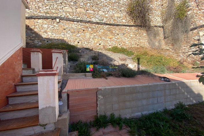 Image No.30-3 Bed Townhouse for sale