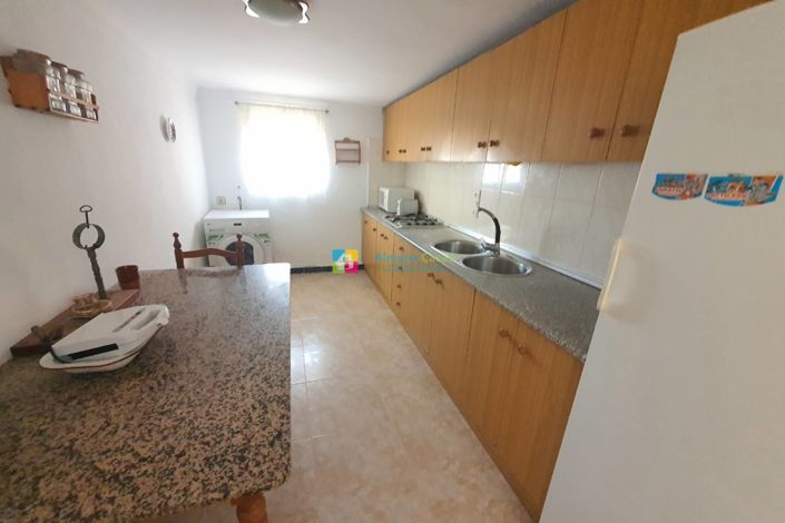 Image No.20-4 Bed Country House for sale