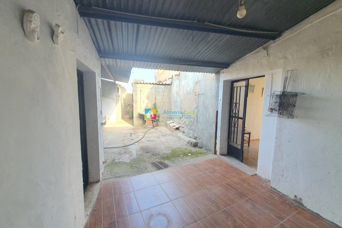 Image No.21-4 Bed Country House for sale