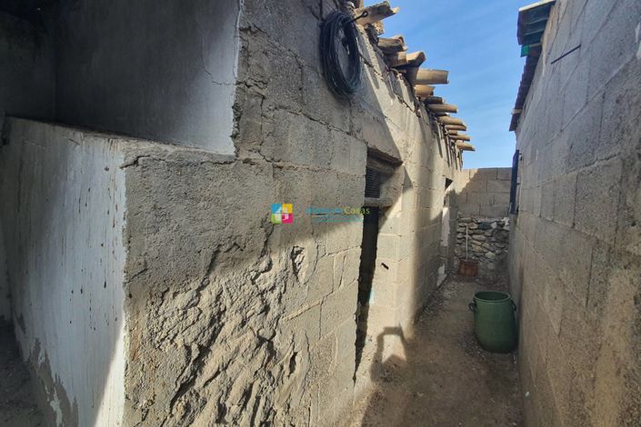 Image No.23-4 Bed Country House for sale