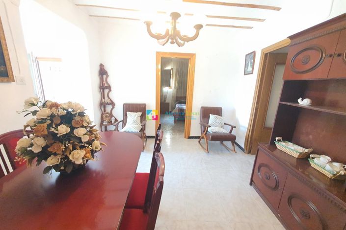 Image No.8-4 Bed Country House for sale