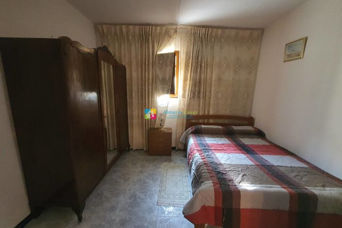 Image No.9-4 Bed Country House for sale