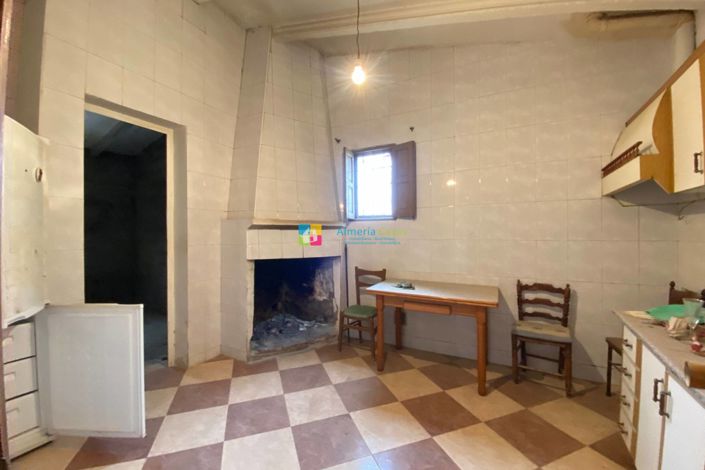 Image No.14-3 Bed Townhouse for sale