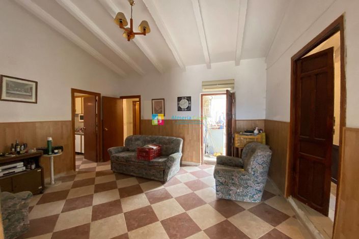 Image No.8-3 Bed Townhouse for sale