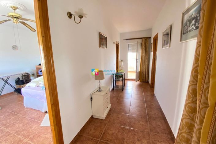 Image No.20-3 Bed Townhouse for sale