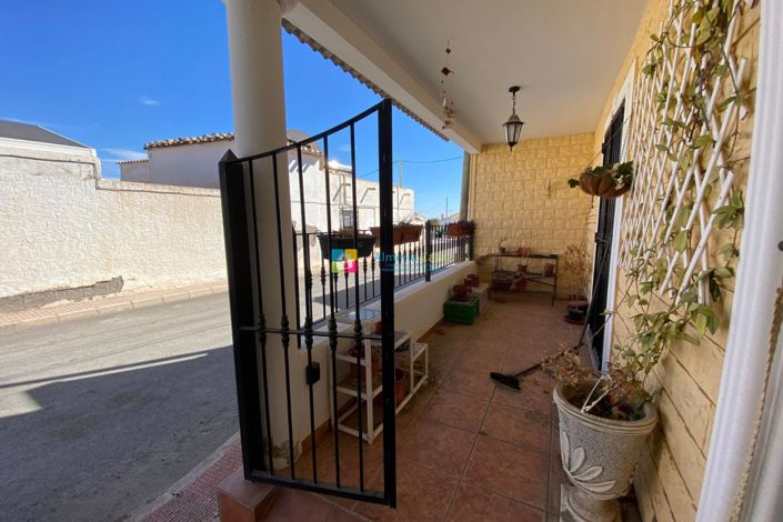 Image No.4-3 Bed Townhouse for sale