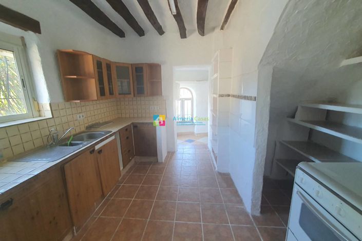 Image No.11-4 Bed Country House for sale