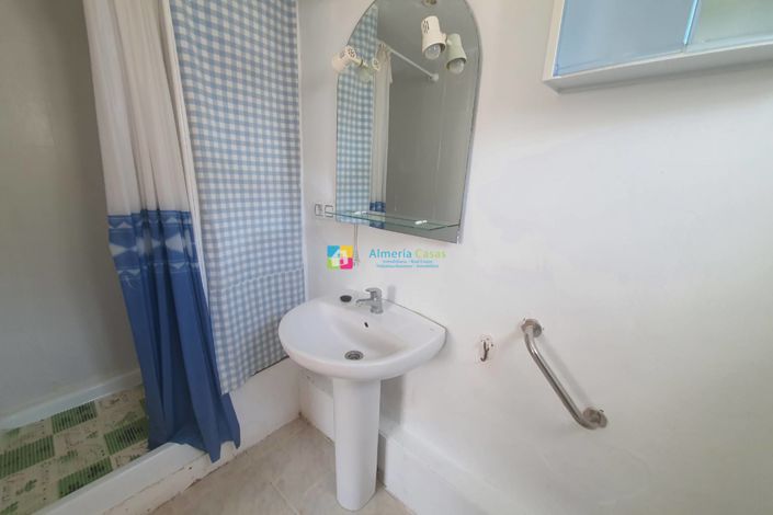 Image No.24-4 Bed Country House for sale