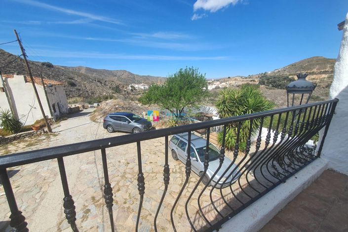 Image No.26-4 Bed Country House for sale