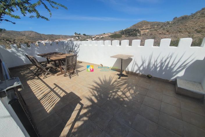 Image No.3-4 Bed Country House for sale