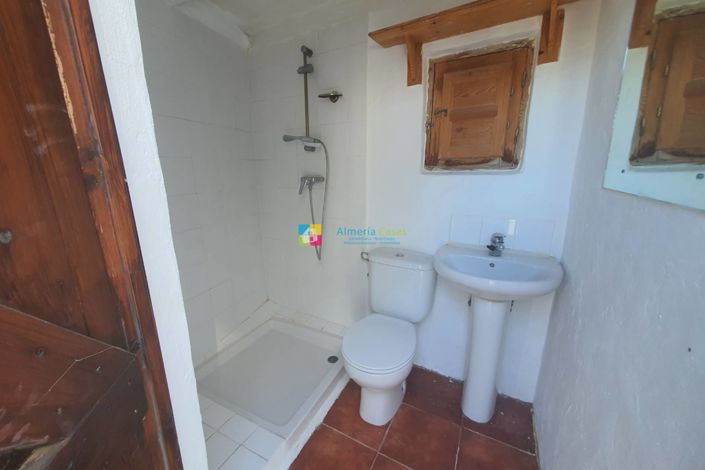 Image No.31-4 Bed Country House for sale