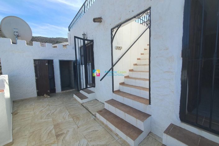 Image No.33-4 Bed Country House for sale