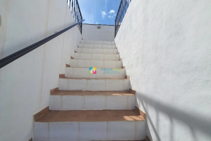 Image No.34-4 Bed Country House for sale