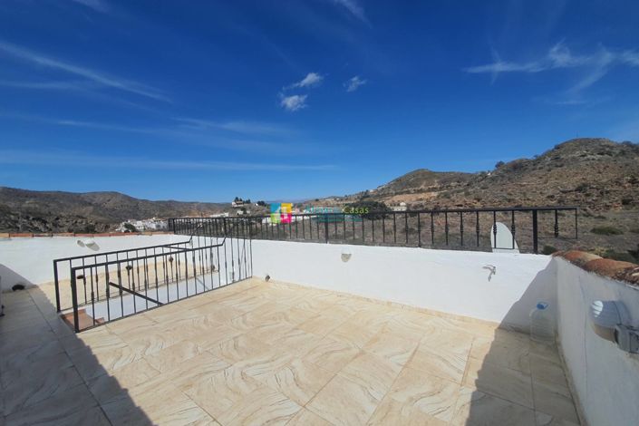 Image No.36-4 Bed Country House for sale