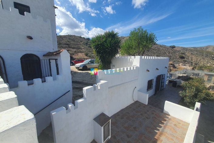 Image No.39-4 Bed Country House for sale