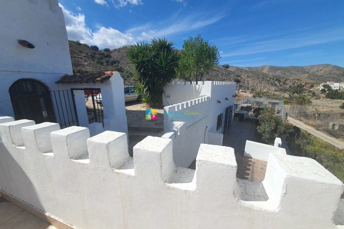 Image No.40-4 Bed Country House for sale