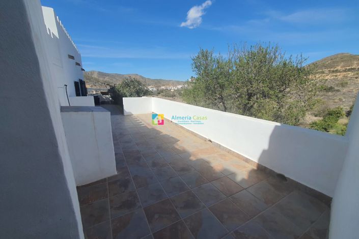 Image No.42-4 Bed Country House for sale