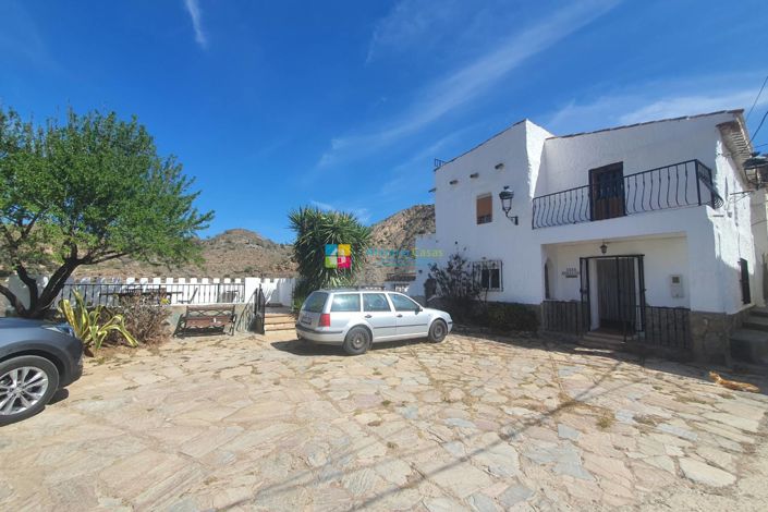 Image No.7-4 Bed Country House for sale