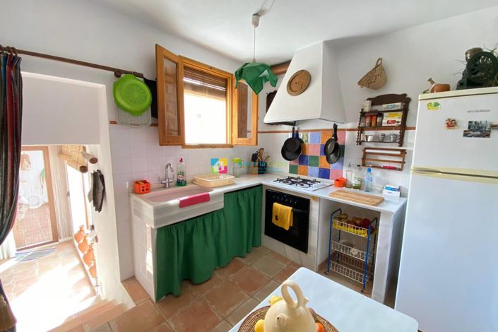 Image No.19-3 Bed Townhouse for sale