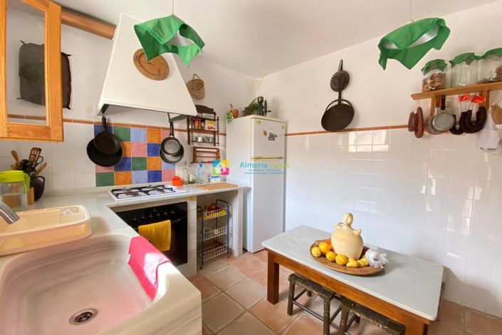 Image No.20-3 Bed Townhouse for sale