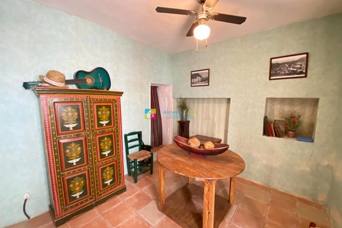 Image No.4-3 Bed Townhouse for sale