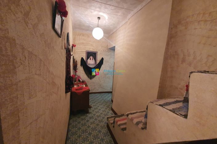 Image No.18-4 Bed Country House for sale