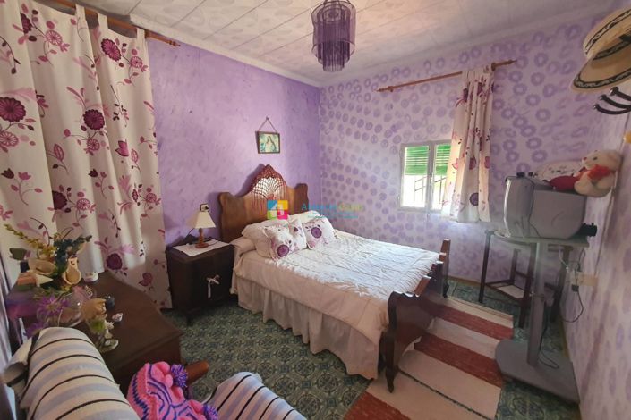 Image No.23-4 Bed Country House for sale