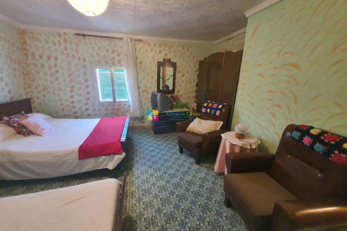 Image No.26-4 Bed Country House for sale