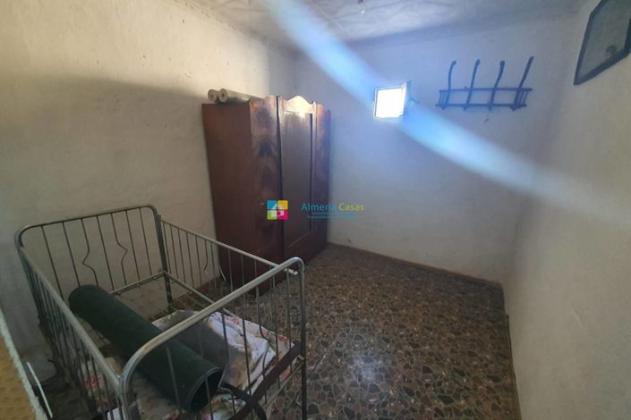 Image No.28-4 Bed Country House for sale