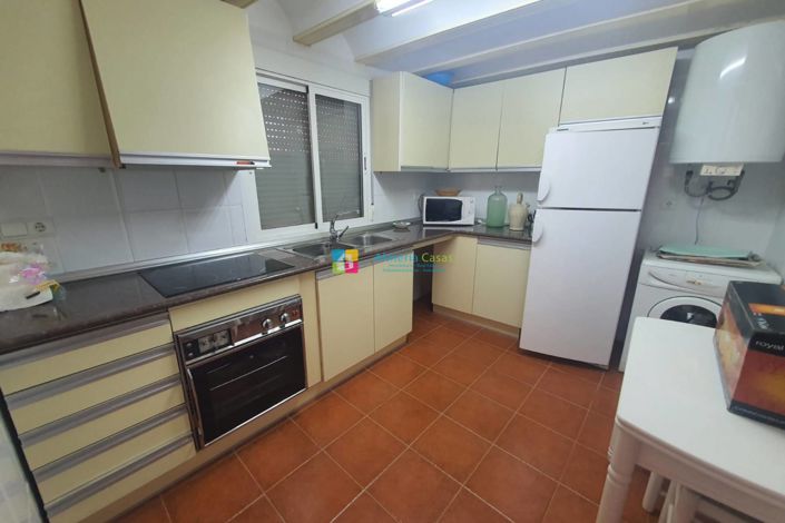 Image No.17-3 Bed Country House for sale