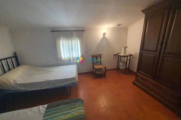 Image No.30-3 Bed Country House for sale