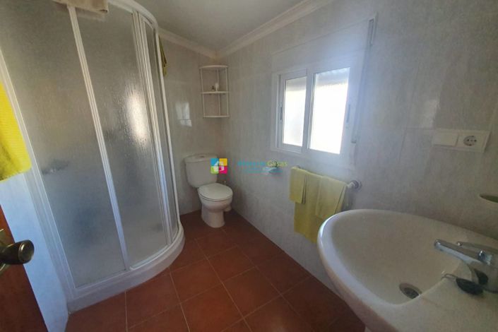 Image No.33-3 Bed Country House for sale