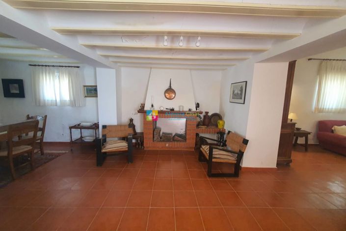 Image No.8-3 Bed Country House for sale