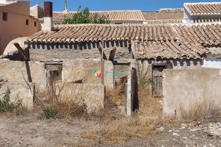 Image No.24-4 Bed Country House for sale