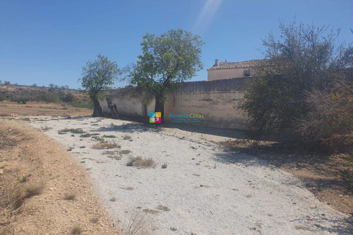 Image No.29-4 Bed Country House for sale