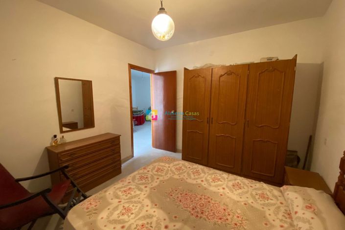 Image No.7-3 Bed Townhouse for sale